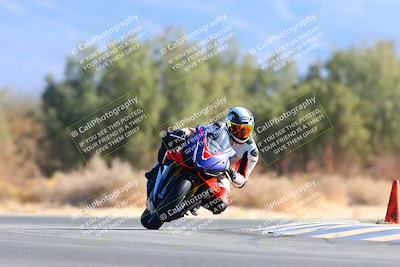 media/Jan-08-2022-SoCal Trackdays (Sat) [[1ec2777125]]/Turn 7 (1035am)/